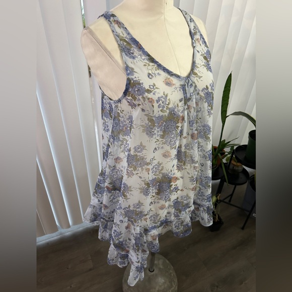 Altar D’State M Long Sleeveless Blouse - Picture 2 of 5